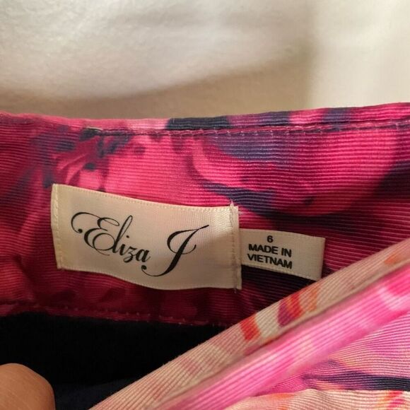 Eliza J Floral Crop Top and Skirt Set - Picture 10 of 14